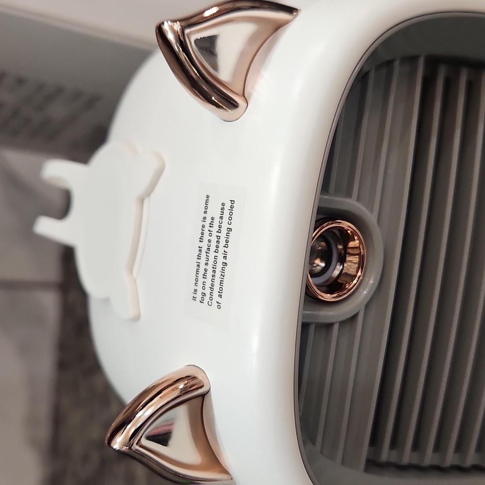 Mini Misting Fan - Picture 4 of 8
